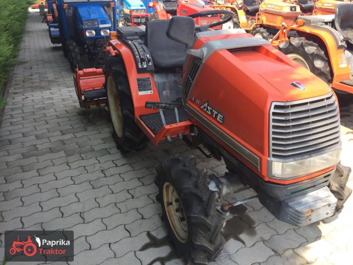 KUBOTA ASTE 17 kistraktor